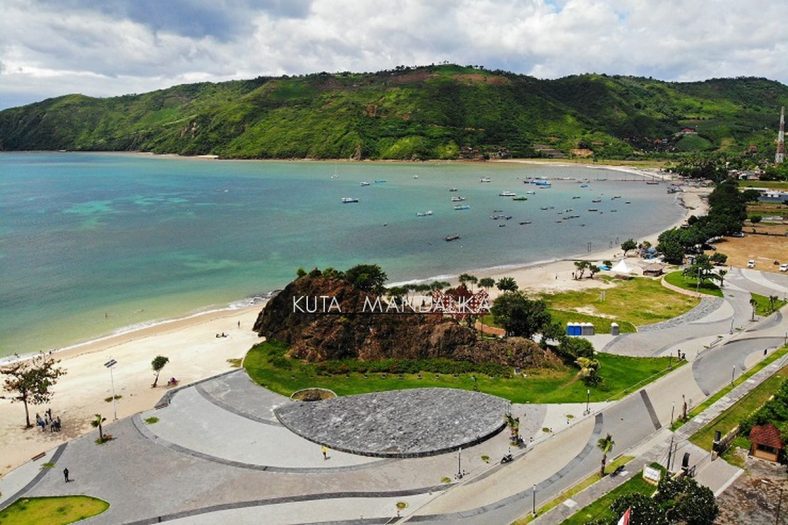 Menjelajahi Keindahan NTB: 5 Rekomendasi Wisata dari Sirkuit hingga Desa Wisata