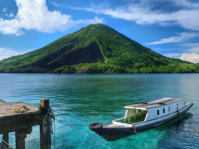 Pesona Wisata Alam Maluku Utara: Surga Tersembunyi di Timur Indonesia